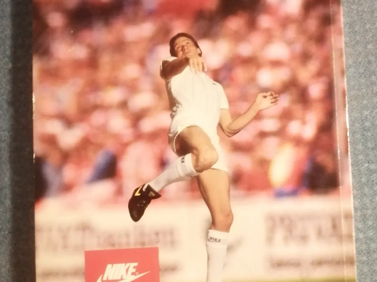 Billede 2 - Fodboldens Årsrevy 87