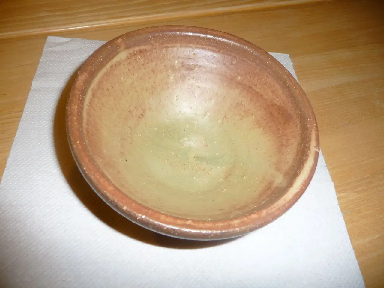 Billede 1 - keramik skål, med brungrøn glasur
