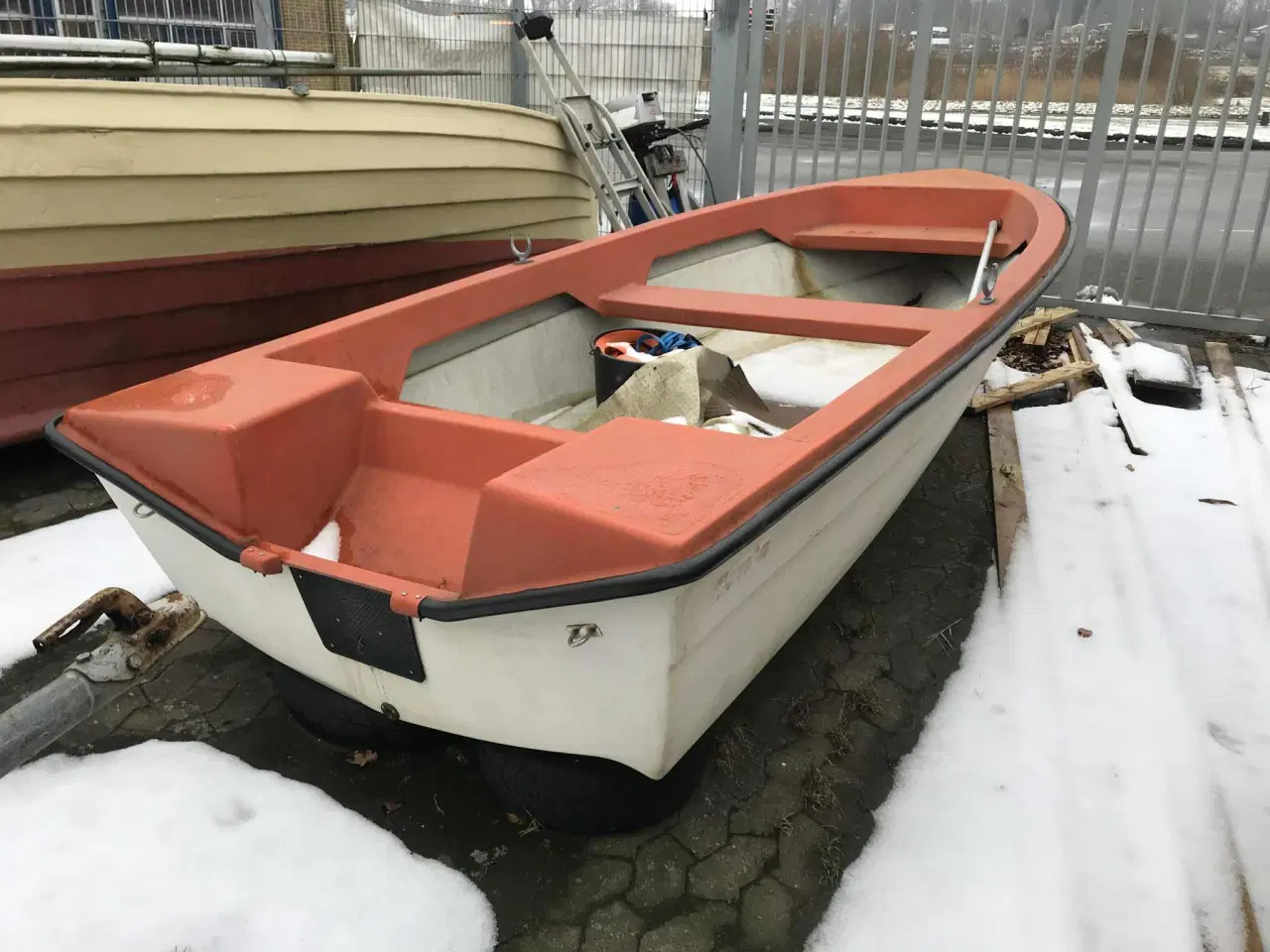 Billede 1 - jolle i assens