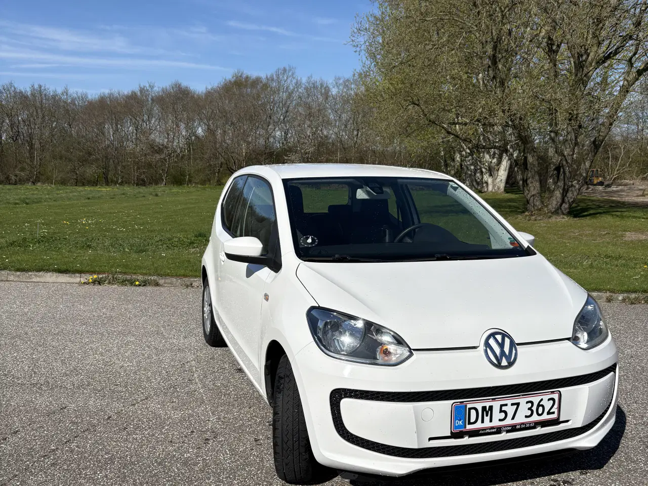 Billede 1 - VW UP - lavt kilometertal 