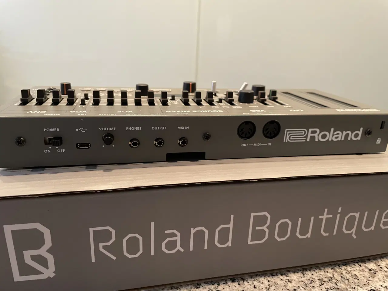 Billede 3 - Roland SH-01A, boutique synth, helt ny, sælges.