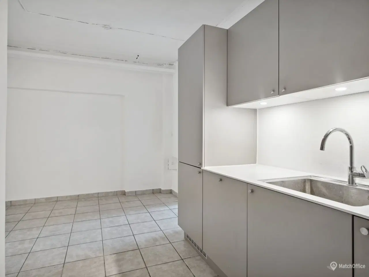 Billede 4 - Dejligt mindre iværksætter kontor.