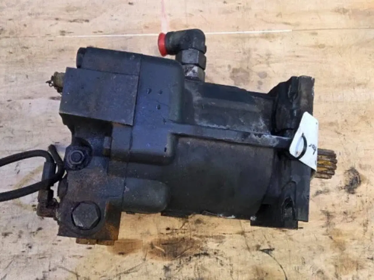 Billede 5 - New Holland CR9.90 Hydrostatmotor 84819681