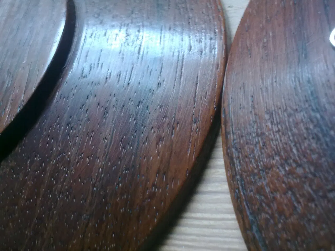 Billede 13 - Digsmed 1964 træskive fad eller dansk VINbakke