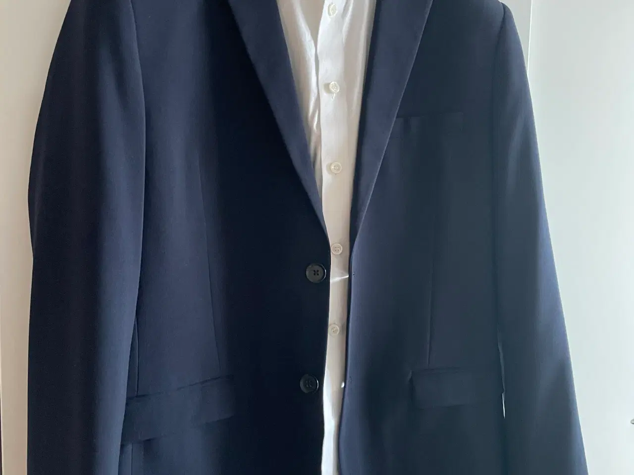 Billede 5 - Mørkeblå Konfirmations jakkesæt