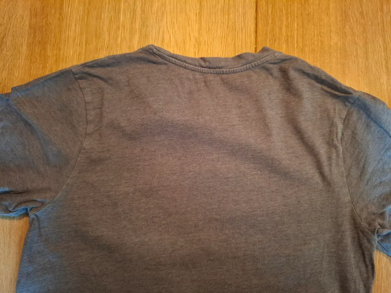 Billede 6 - T-shirts størrelse S (12-14år)