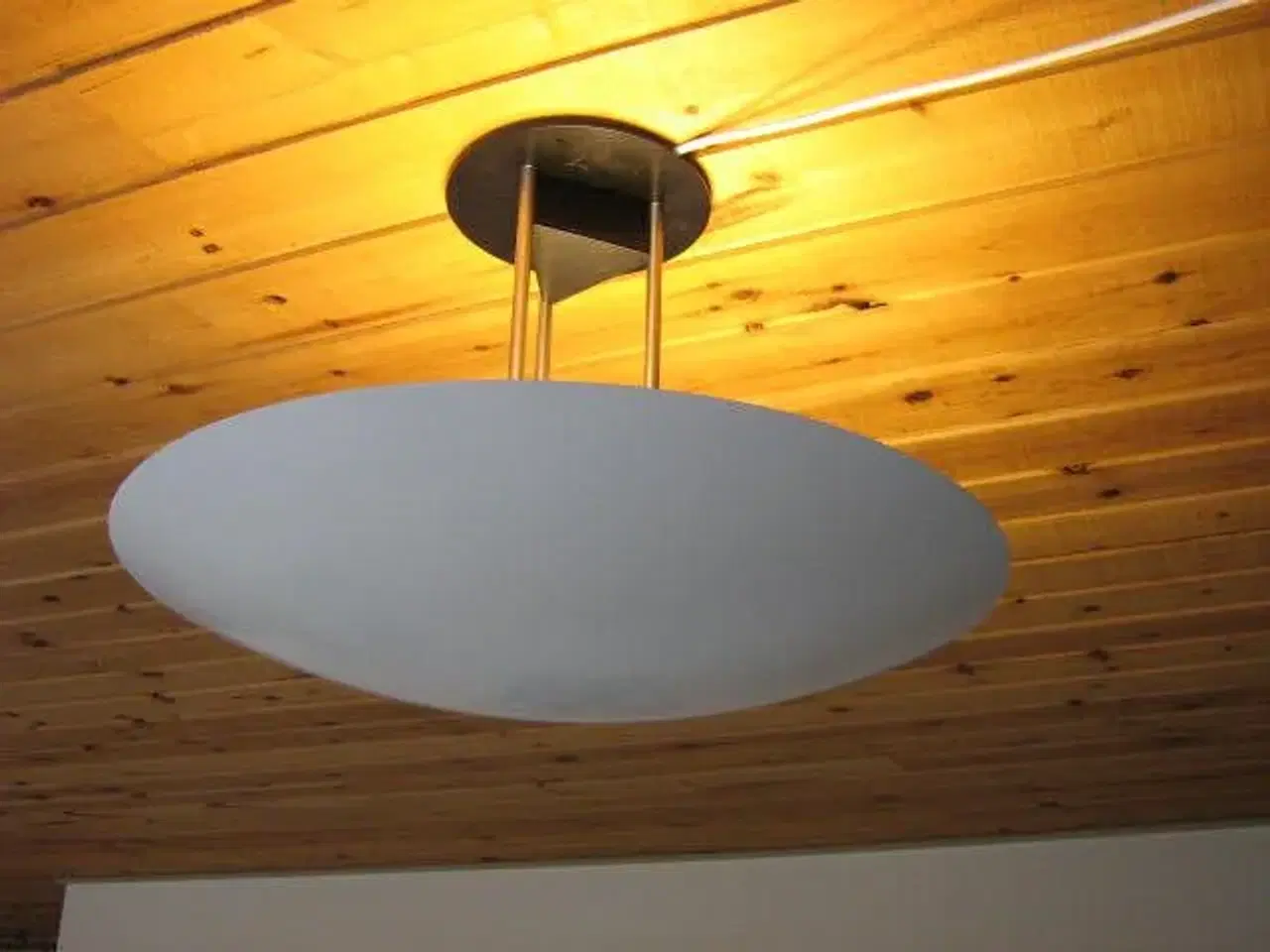Billede 1 - lofts lampe up-leigt