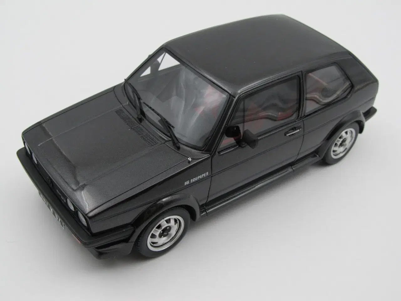 Billede 6 - 1983 VW Golf 1 GTI 16S 1:18 - Limited Edition