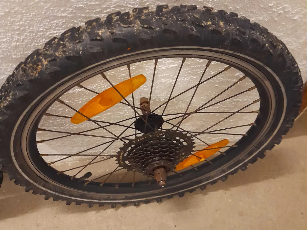 Billede 3 - MTB hjul-sæt med dæk og slange 20"