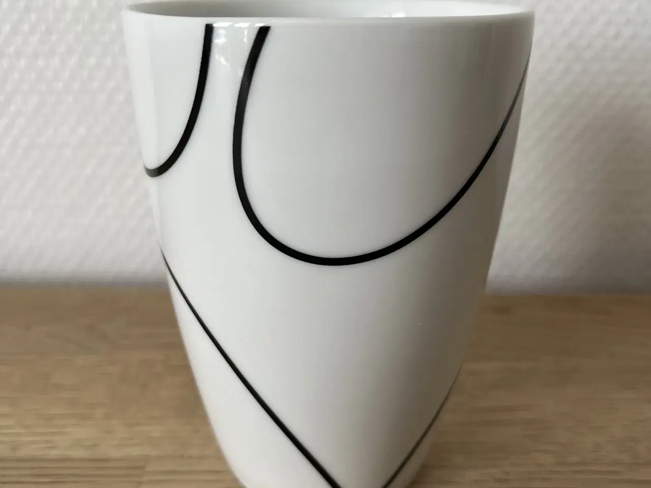 Billede 5 - MENU SORT KONTUR termokrus: 45 kr./stk.