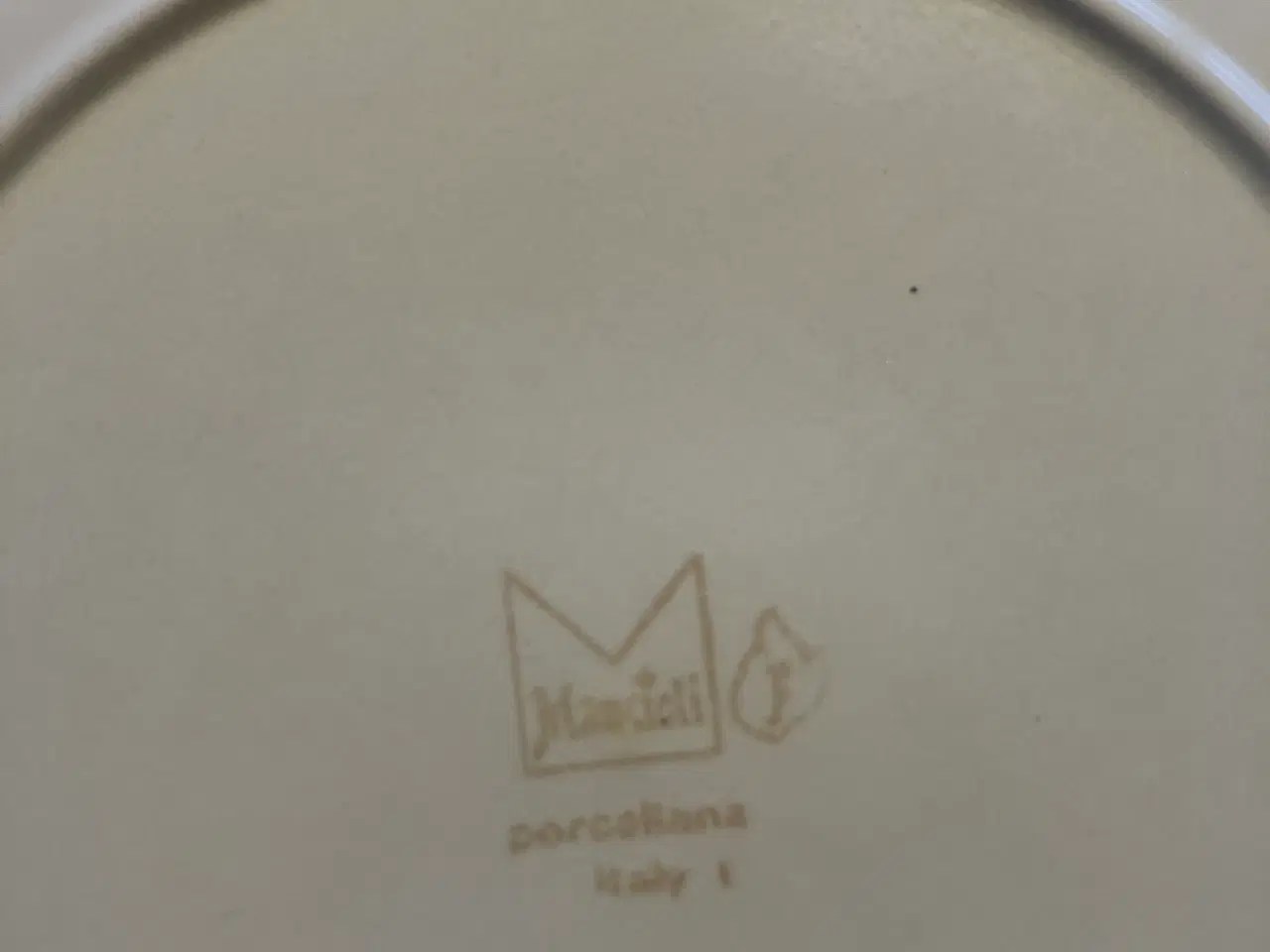 Billede 3 - Kopper og tallerkener 