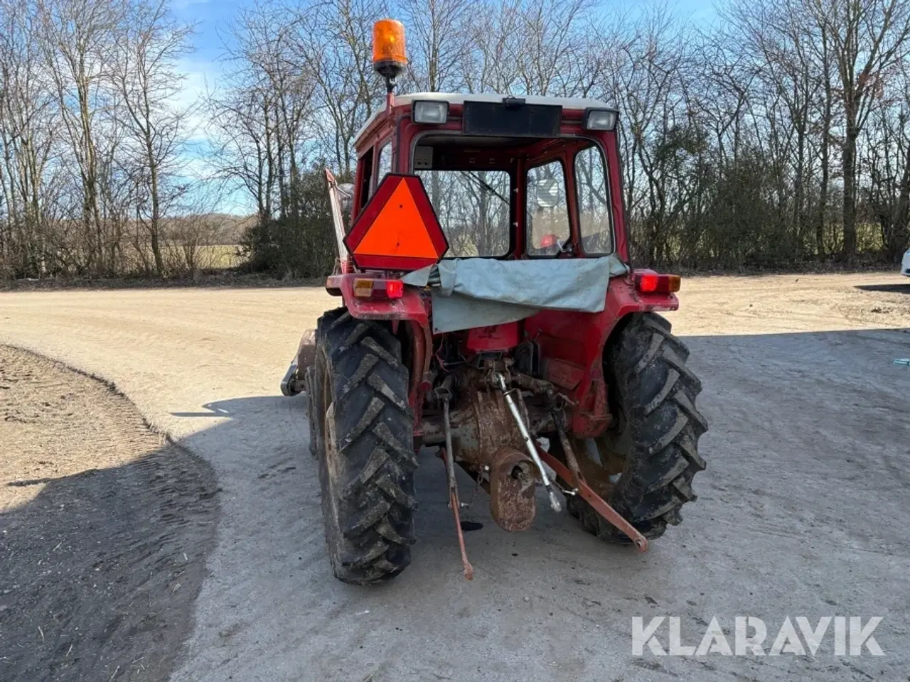 Billede 8 - Traktor Massey Ferguson 135 med fejekost