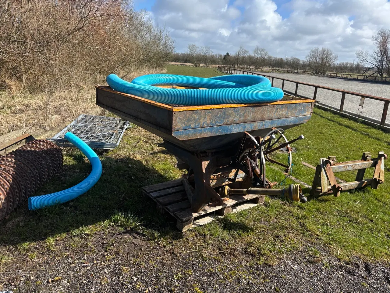 Billede 4 - Bøgballe BL1000 gødningsspreder med hydraulik