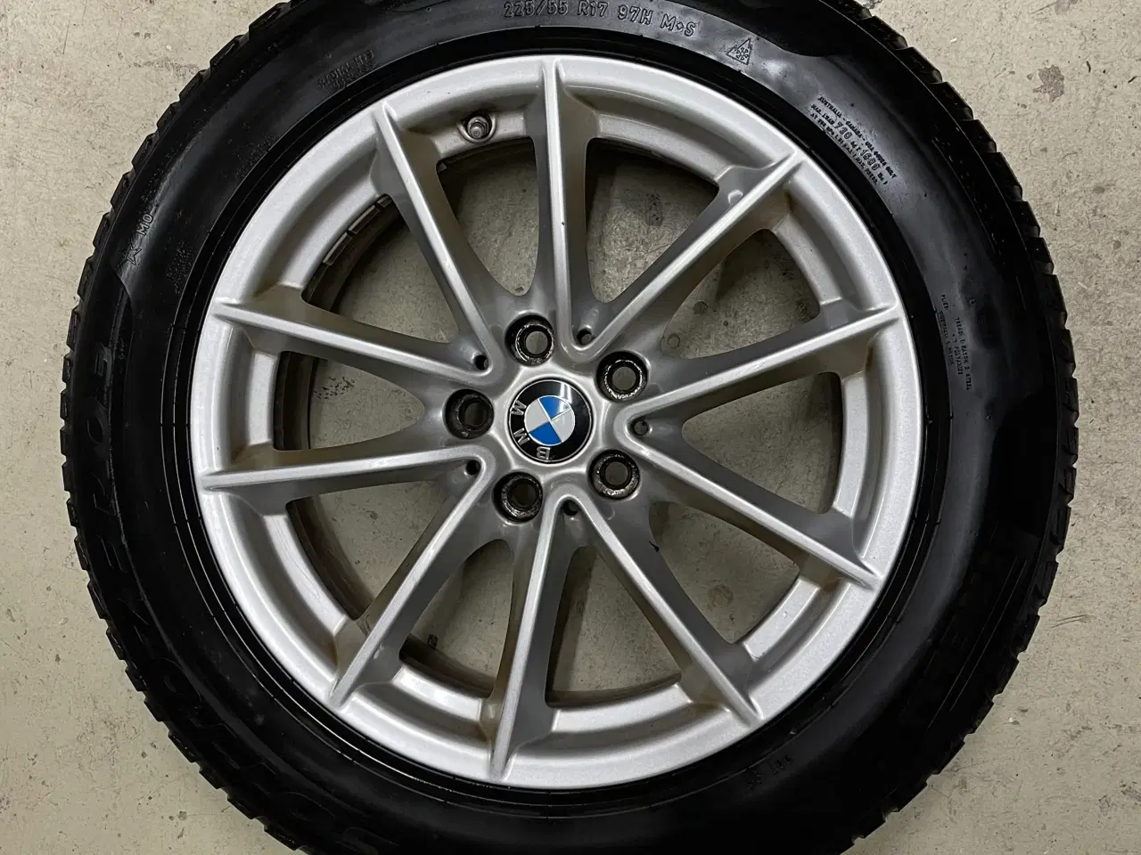 Billede 15 - BMW Dicastel alufælge med Pirelli vinterdæk