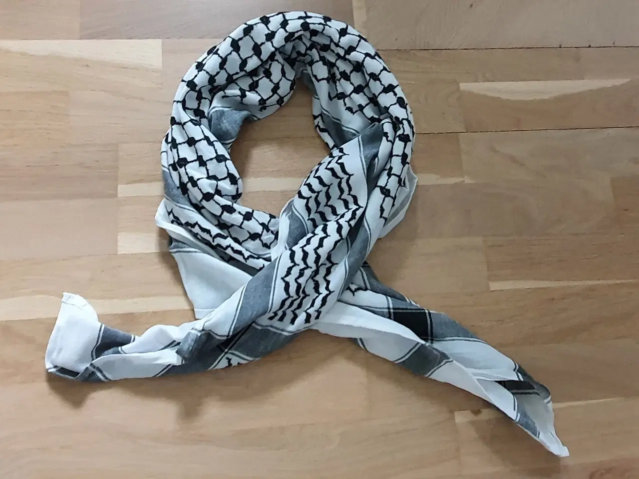 Billede 4 - Halstørklæde