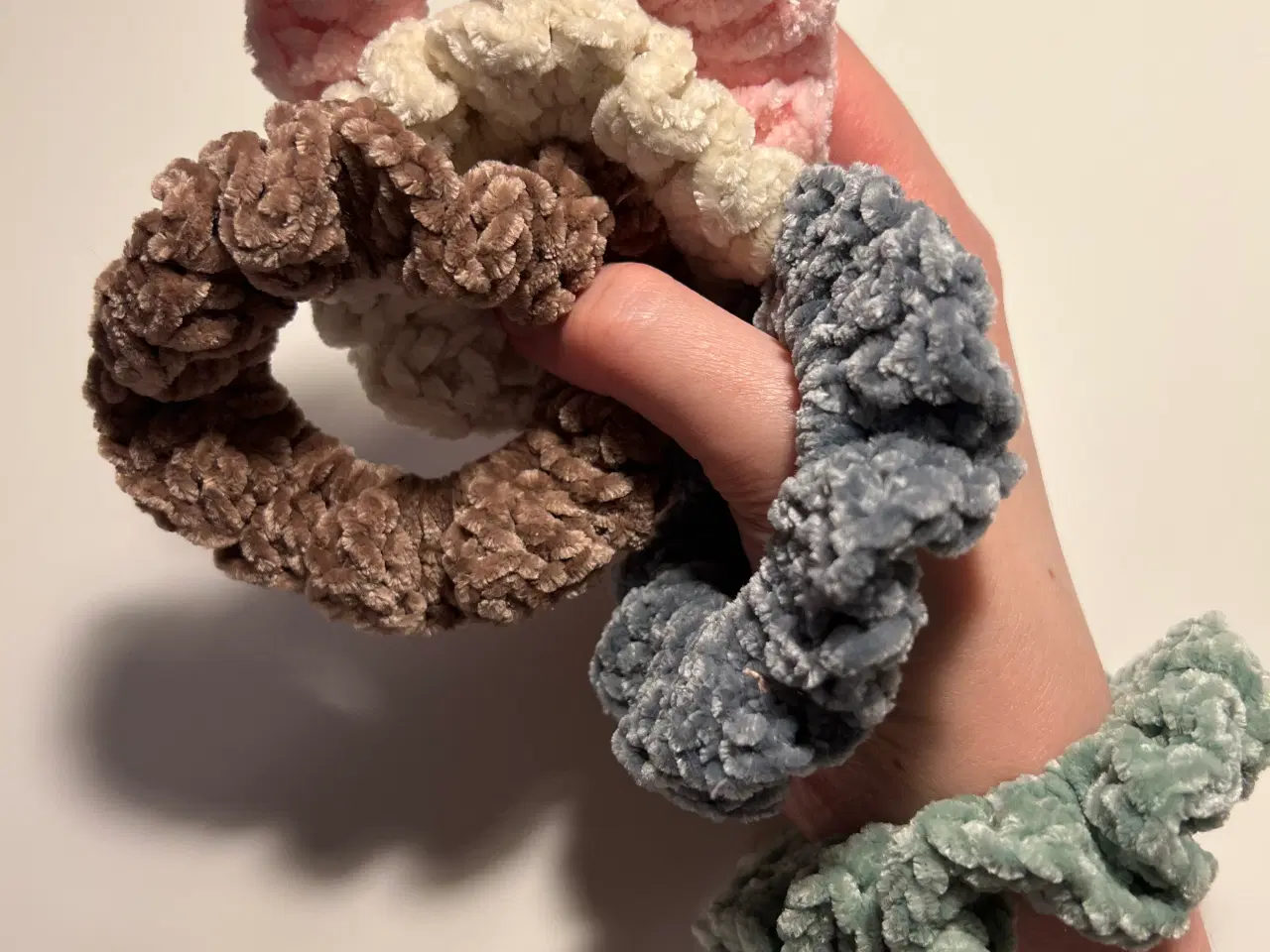 Billede 1 - Bløde scrunchies