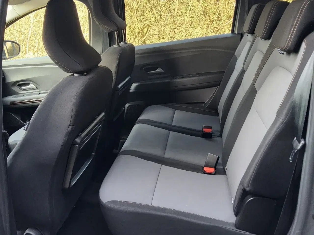 Billede 8 - Dacia Jogger 1,6 Hybrid Extreme 7prs