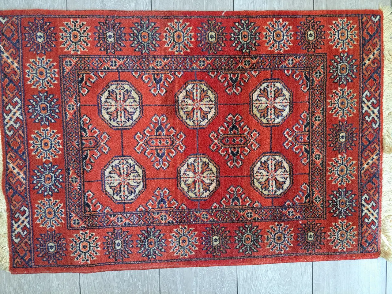 Billede 1 - Fint ægte tæppe med flot mønster. 90x60 cm.