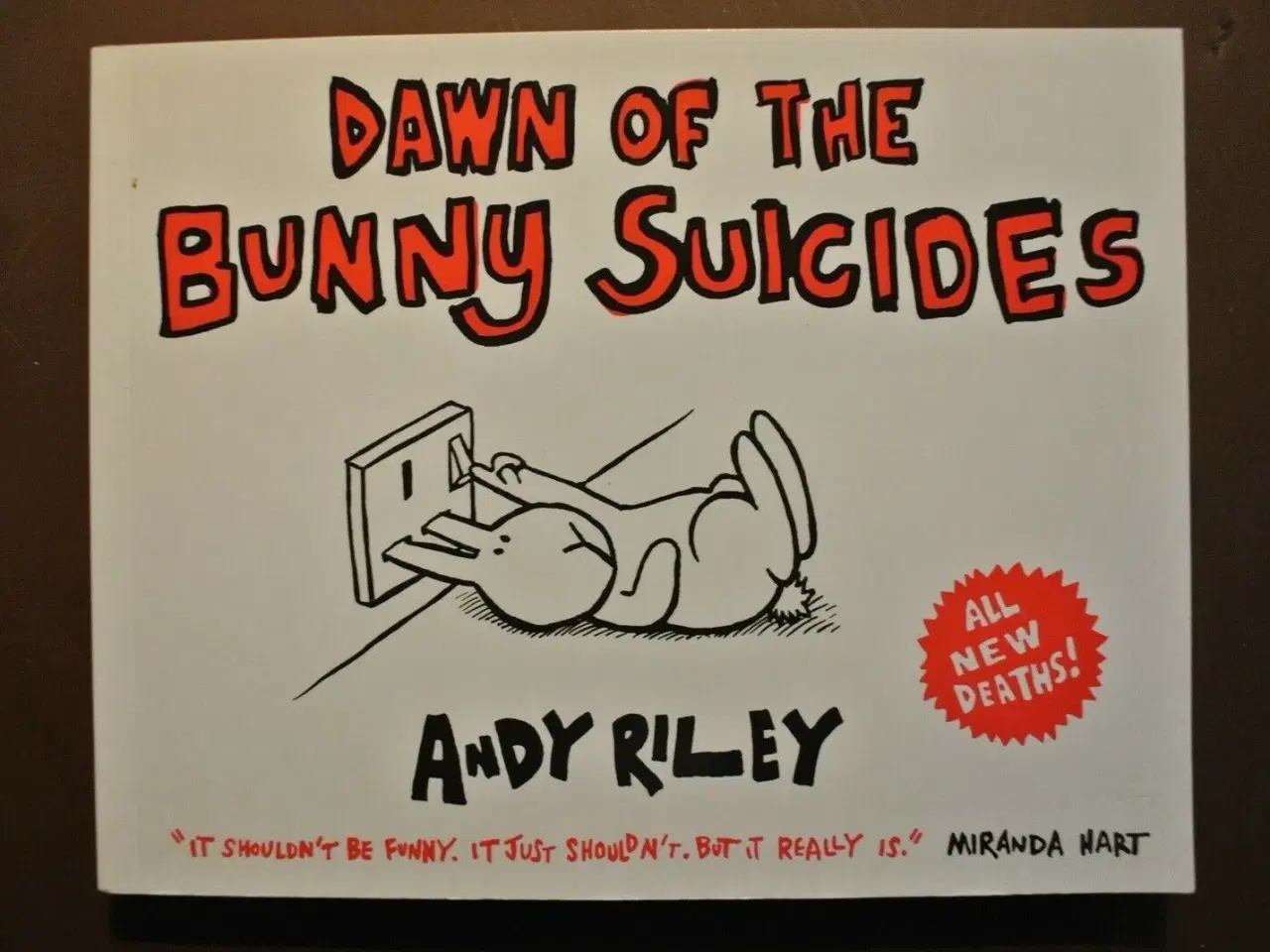 Billede 1 - dawn of the bunny suicides, by andy riley, Tegnese