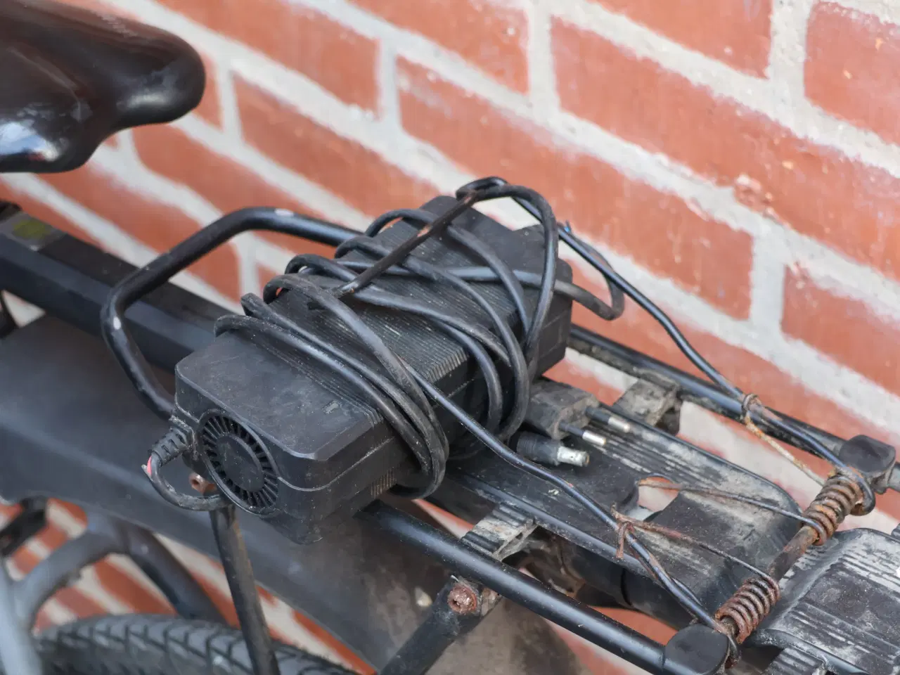 Billede 10 - El-mountainbike m/18 gear, skivebremser og lader