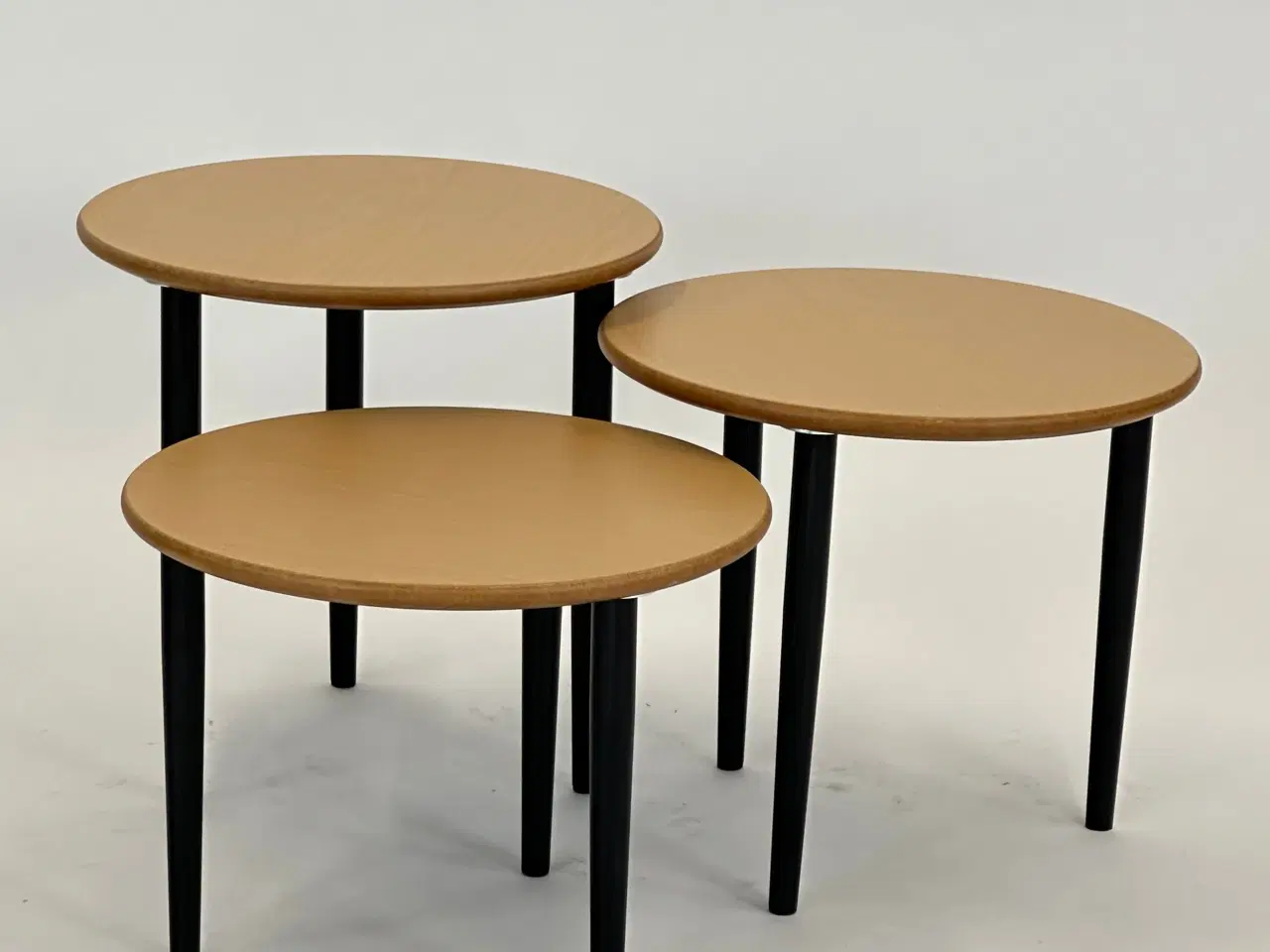 Billede 1 - Sæt af tre lounge borde fra Magnus Olesen