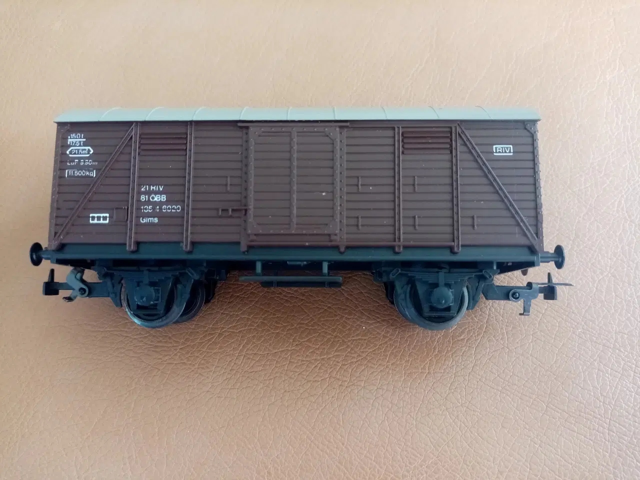 Billede 1 - Lukket godsvogn HO med Märklin koblinger