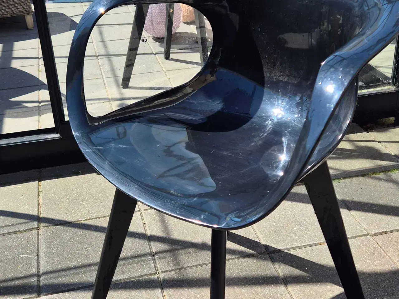 Billede 2 - Sort spisebord stole