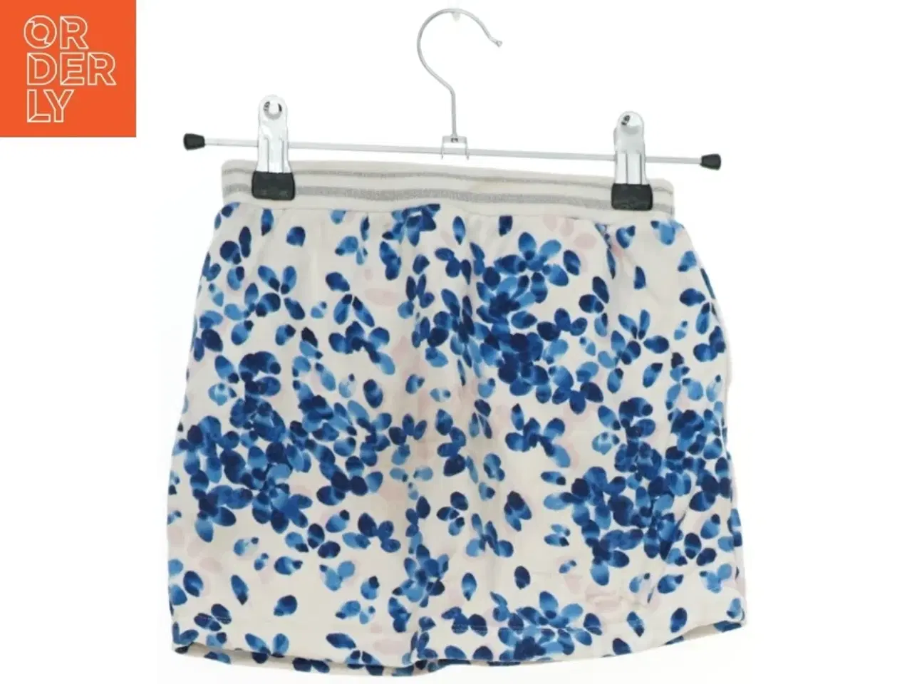 Billede 2 - Blomstret nederdel fra Petit Bateau (str. 128)