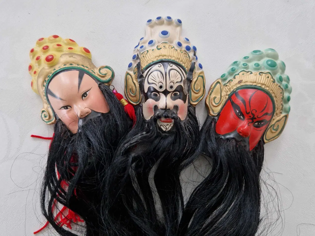 Billede 1 - 3 små vintage kinesiske opera masker 