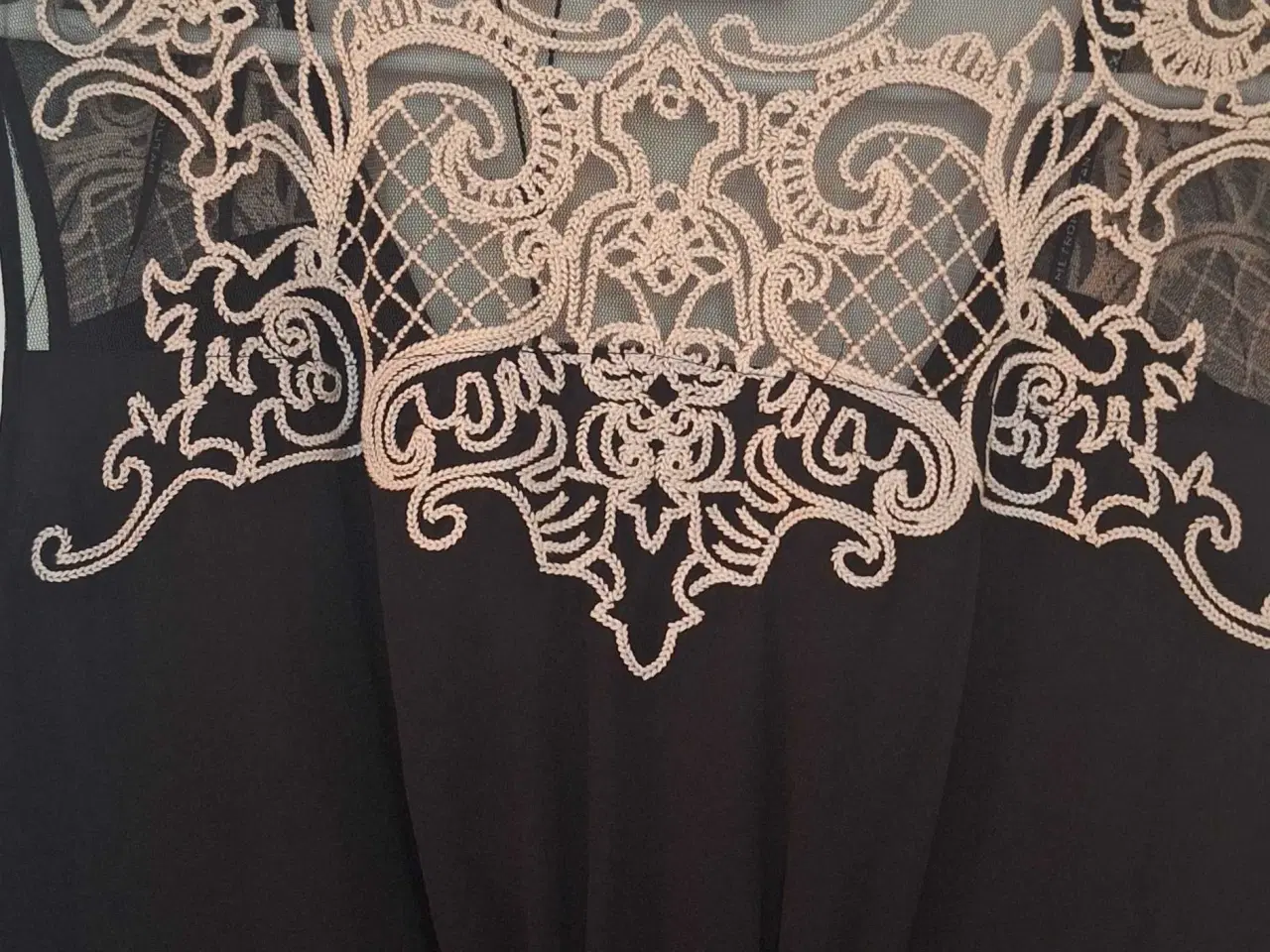 Billede 5 - Sort ærmeløs kjole 