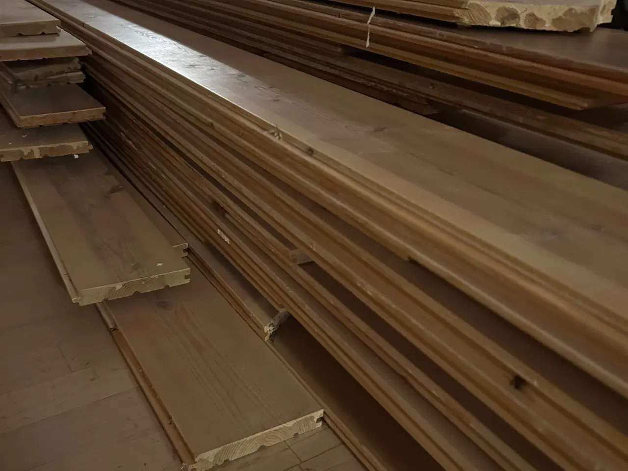 Billede 1 - Fyrretræsgulv