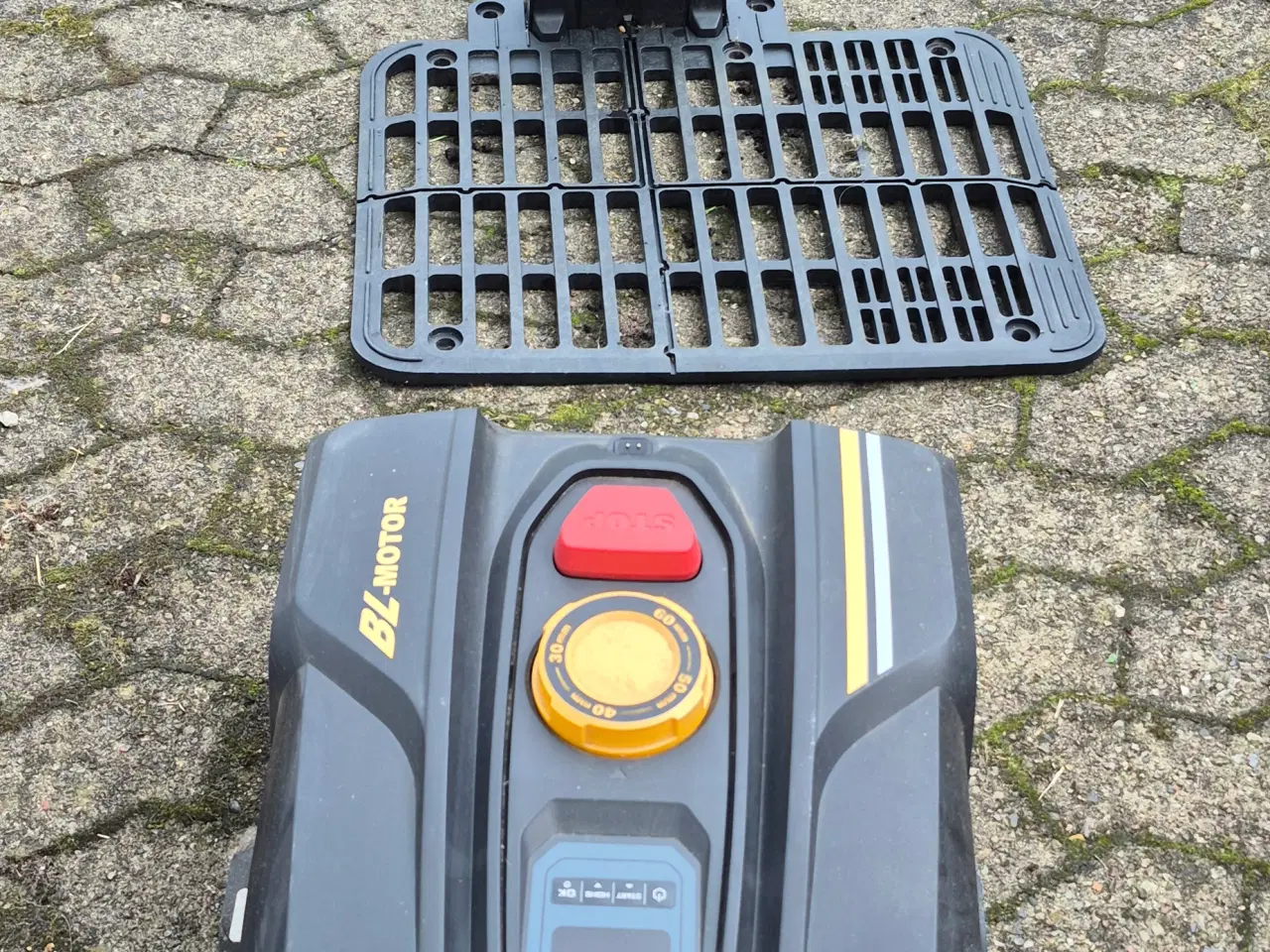 Billede 2 - Robotplæneklipper LandXcape LX790i