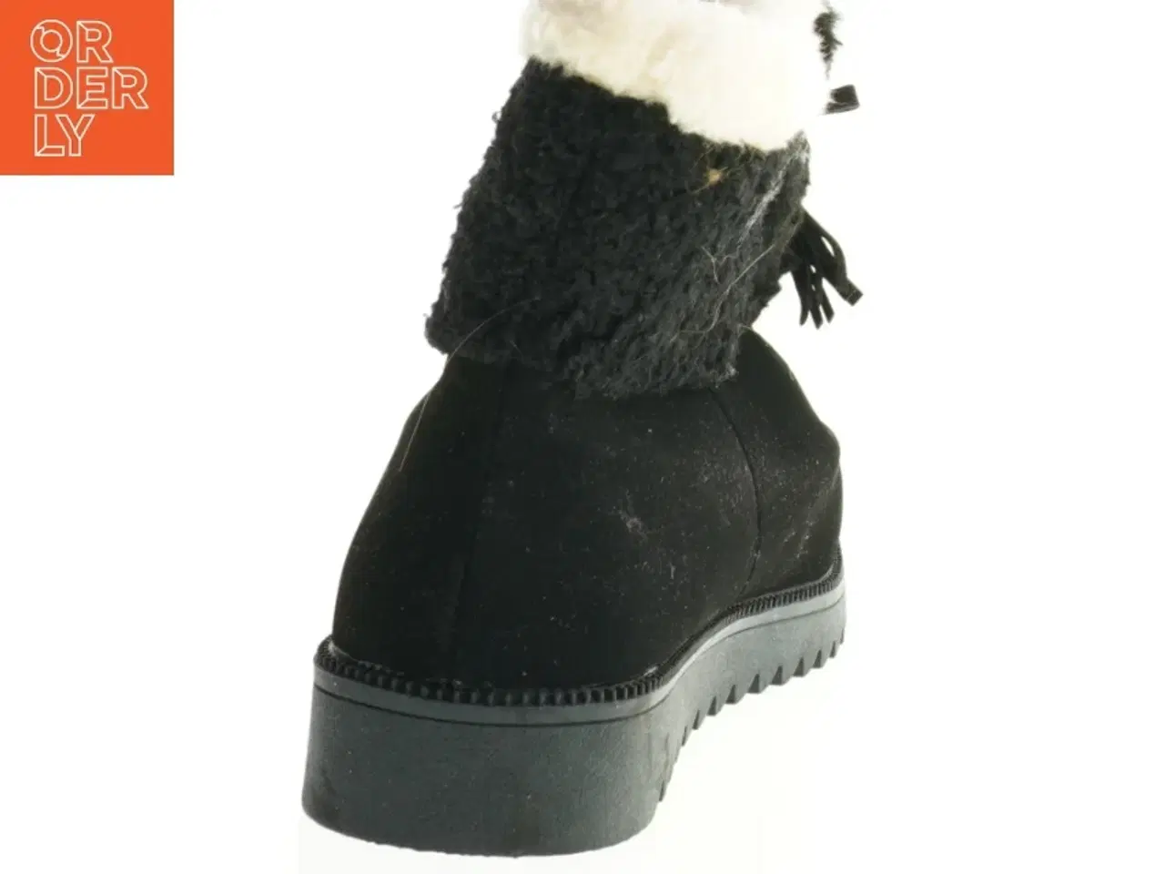 Billede 2 - Sort vinterstøvle med for (str. 39)