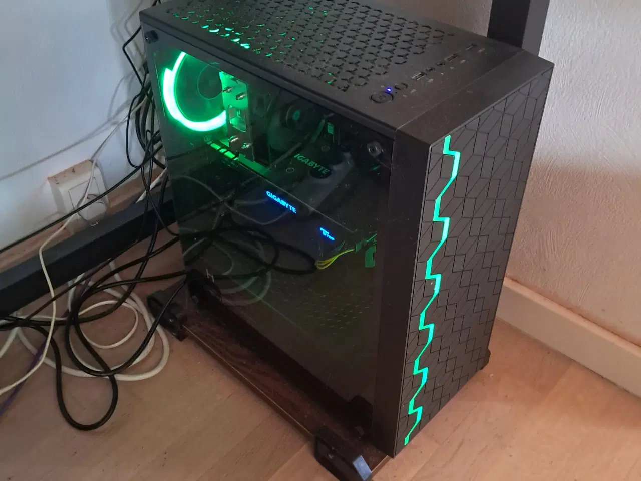 Billede 1 - gigabyte pc 