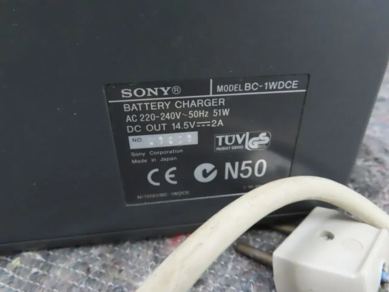 Billede 2 - Oplader til 4 batterier - SONY BC-1WDCE (MOMSFRI)