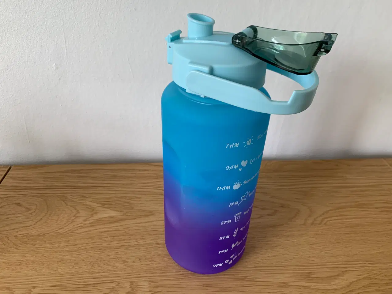 Billede 2 - Conzept motivations drikkeflaske blå/lilla 2L