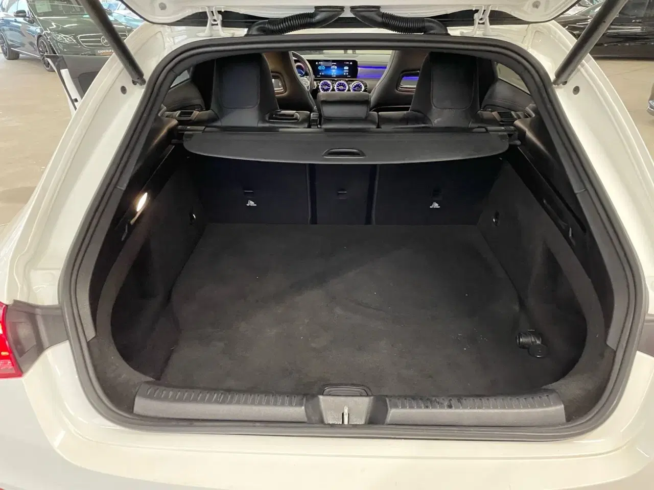 Billede 11 - Mercedes-Benz CLA250 e Shooting Brake 1,3 Plugin-hybrid 8G-DCT 218HK Stc 8g Aut.