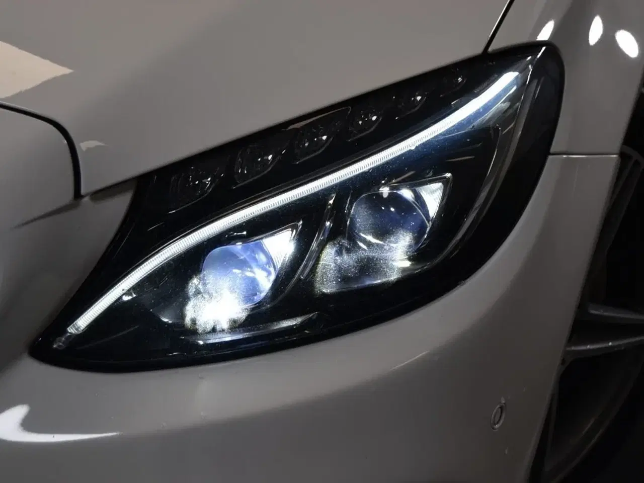 Billede 4 - Mercedes C220 d 2,2 AMG Line stc. aut.