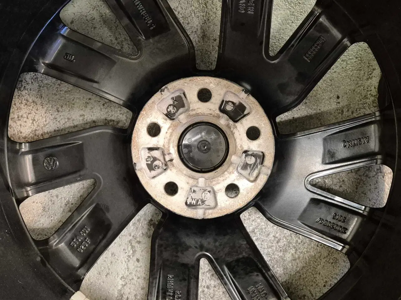 Billede 6 - VW ORIGINAL ALUFÆLGE MED SOMMERDÆK 