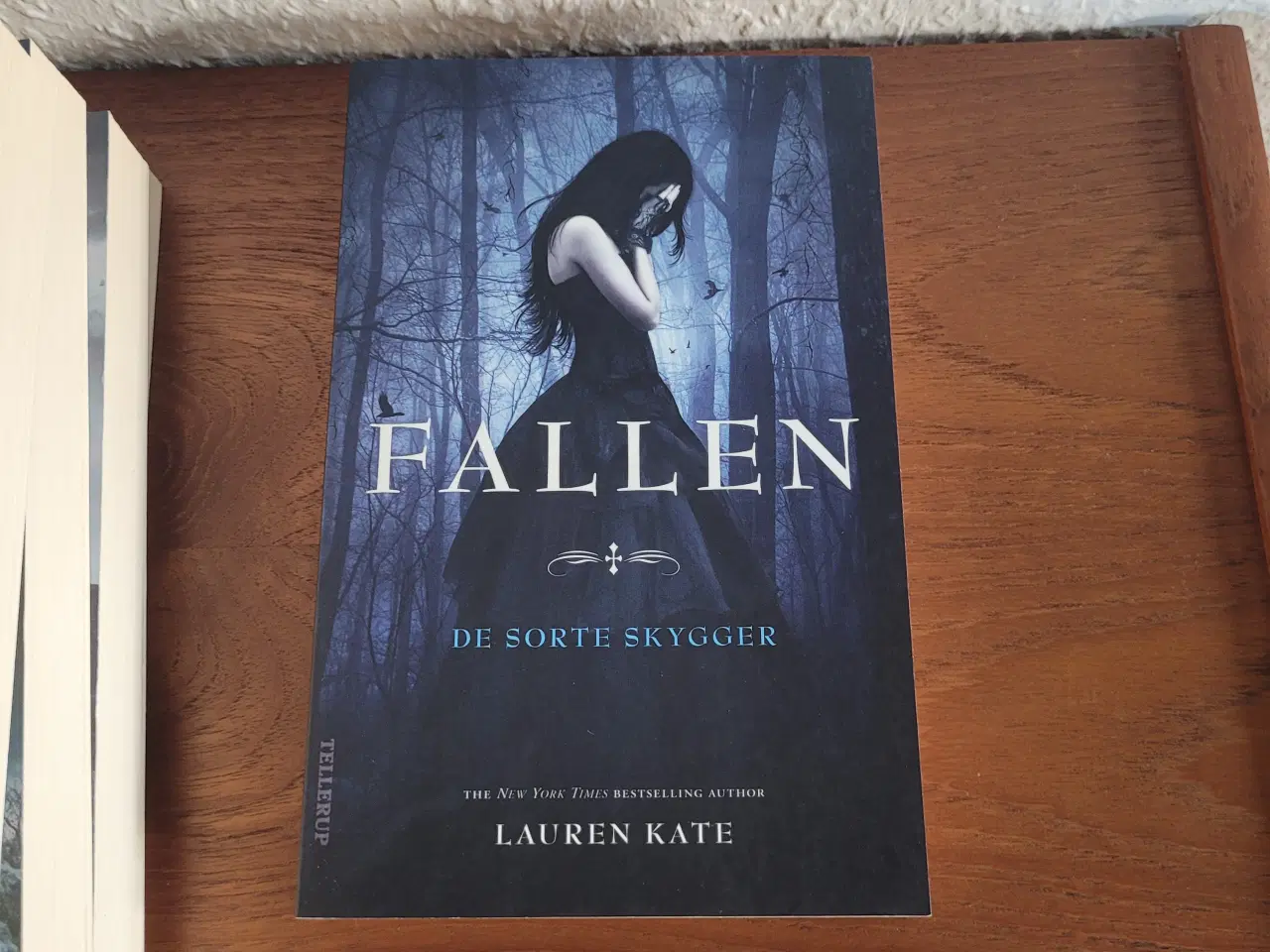 Billede 6 - Bogserie - Fallen 