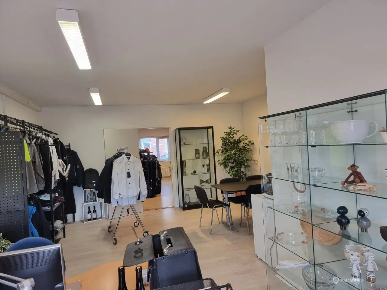 Billede 6 - Lager med kontor