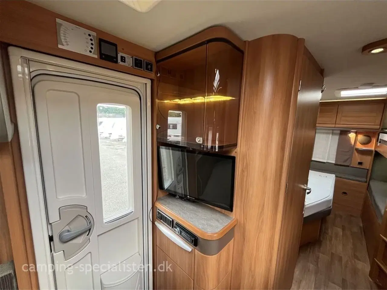 Billede 7 - 2015 - Hymer Nova SL 595   Hymer Eriba Nova SL 595 2015 m. Alde centralvarme - Se den nu hos Camping-Specialisten.dk