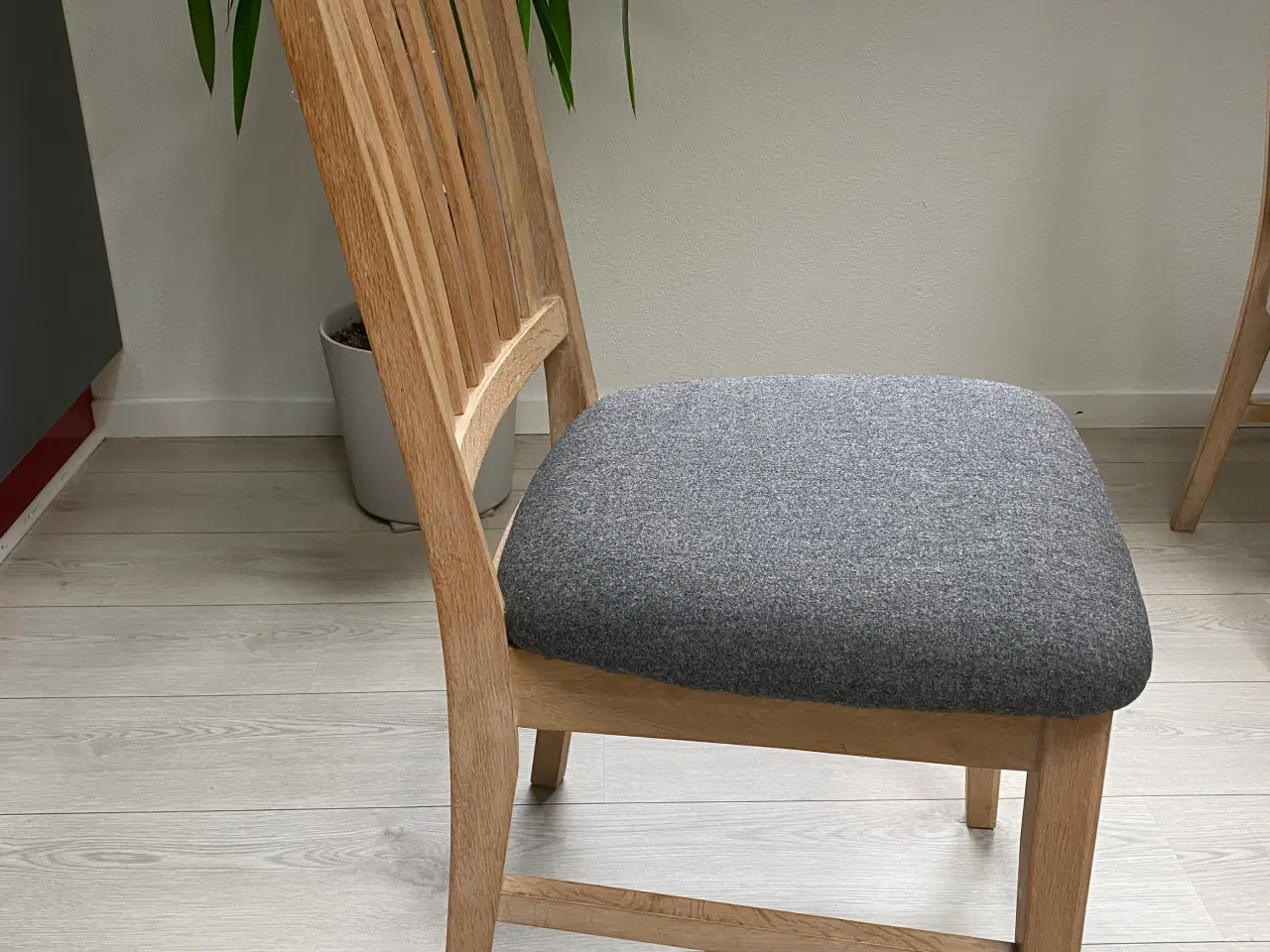 Billede 3 - Spisebord med stole i eg