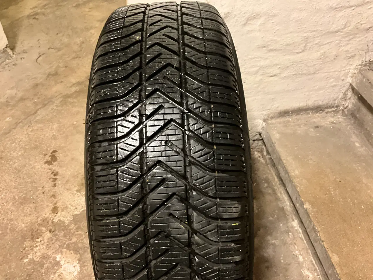 Billede 5 - 4 stk. Vinterdæk på originale 17” BMW alufælge 