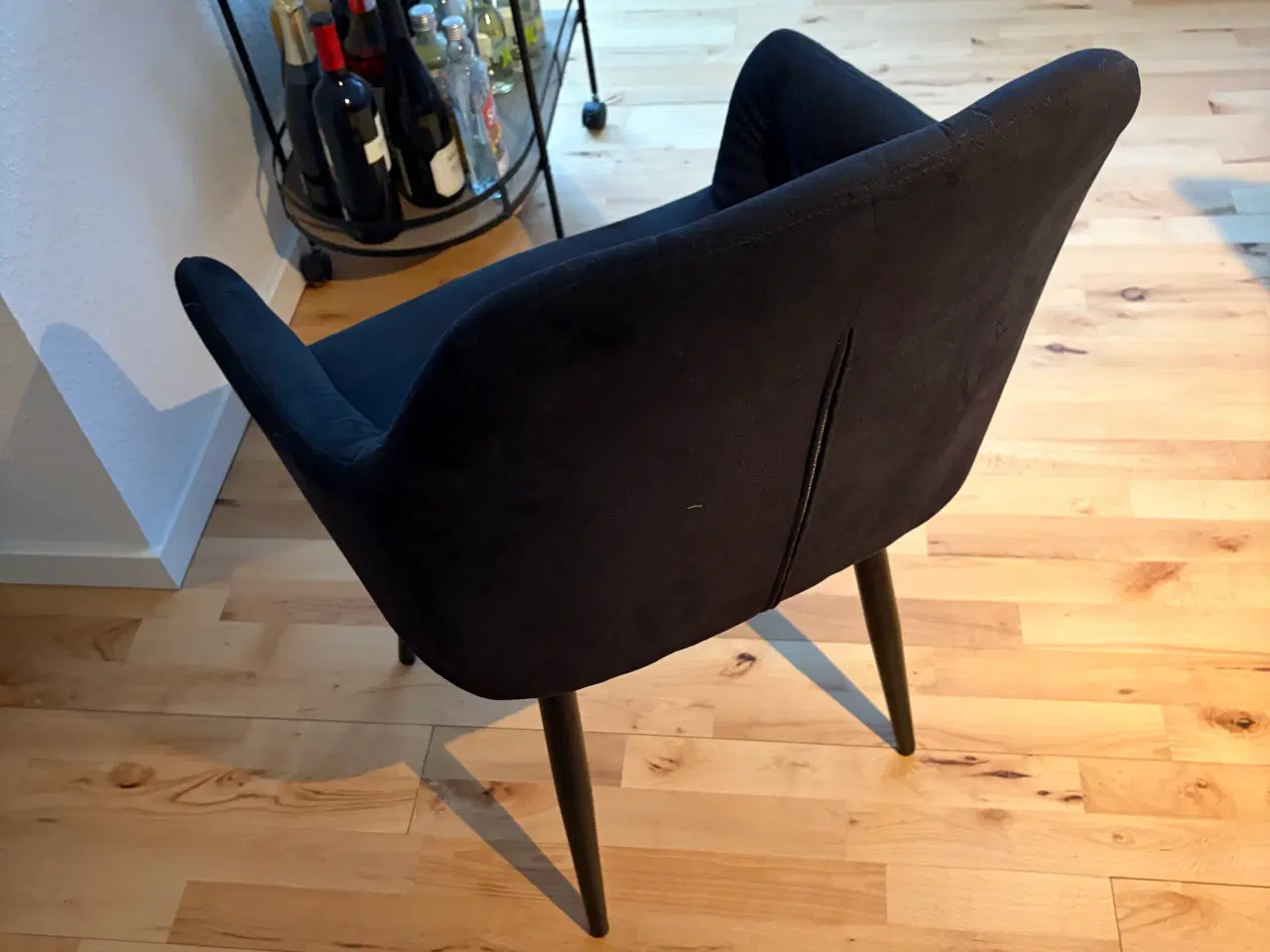 Billede 5 - Plankebord i mørk eg + 6 stole