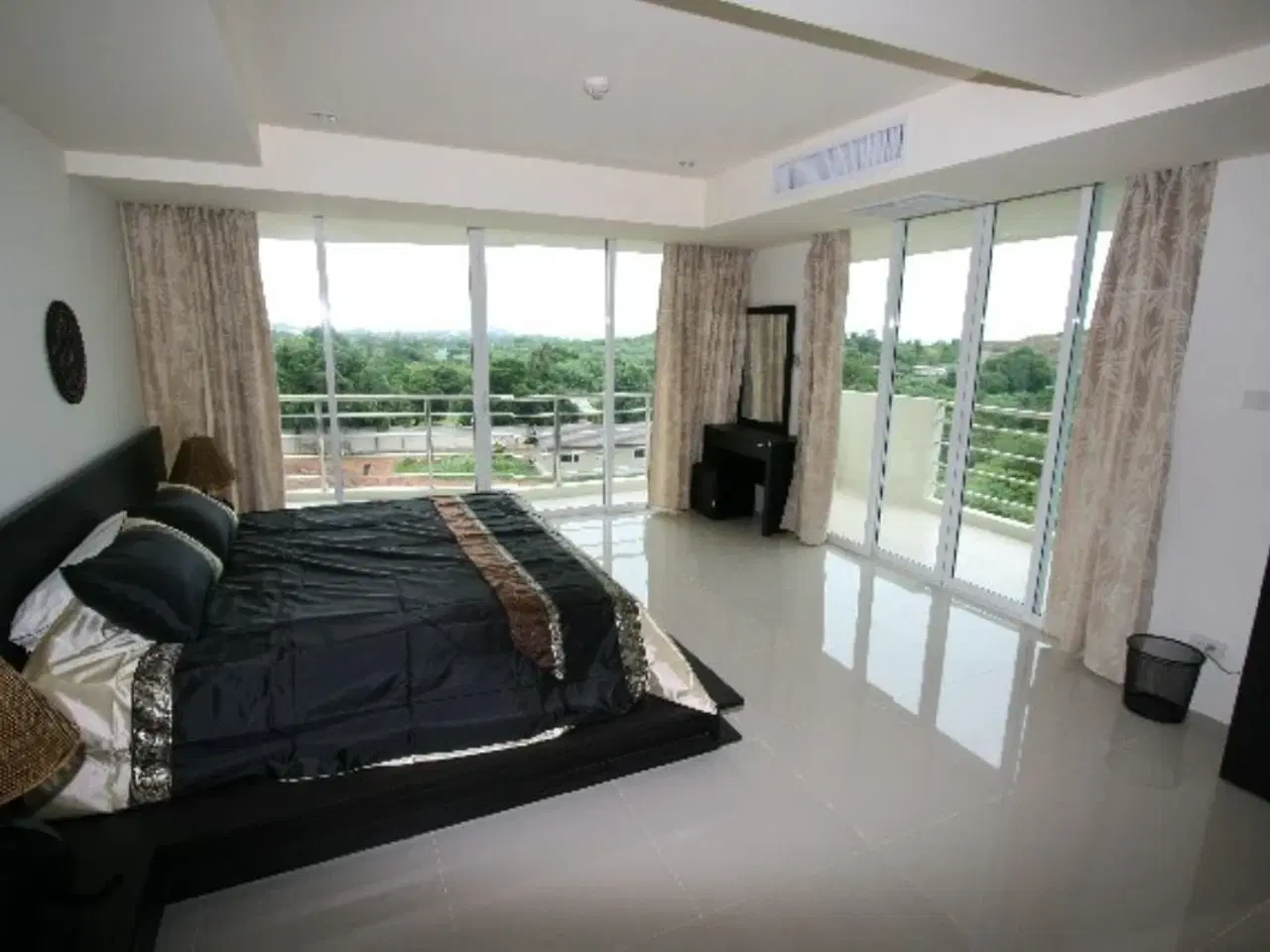 Billede 5 - Lej bolig i Hua Hin Thailand, stor hj�rne lejlighed med havudsigt 2 balkoner, 3 sovev�relser+ 2 bad