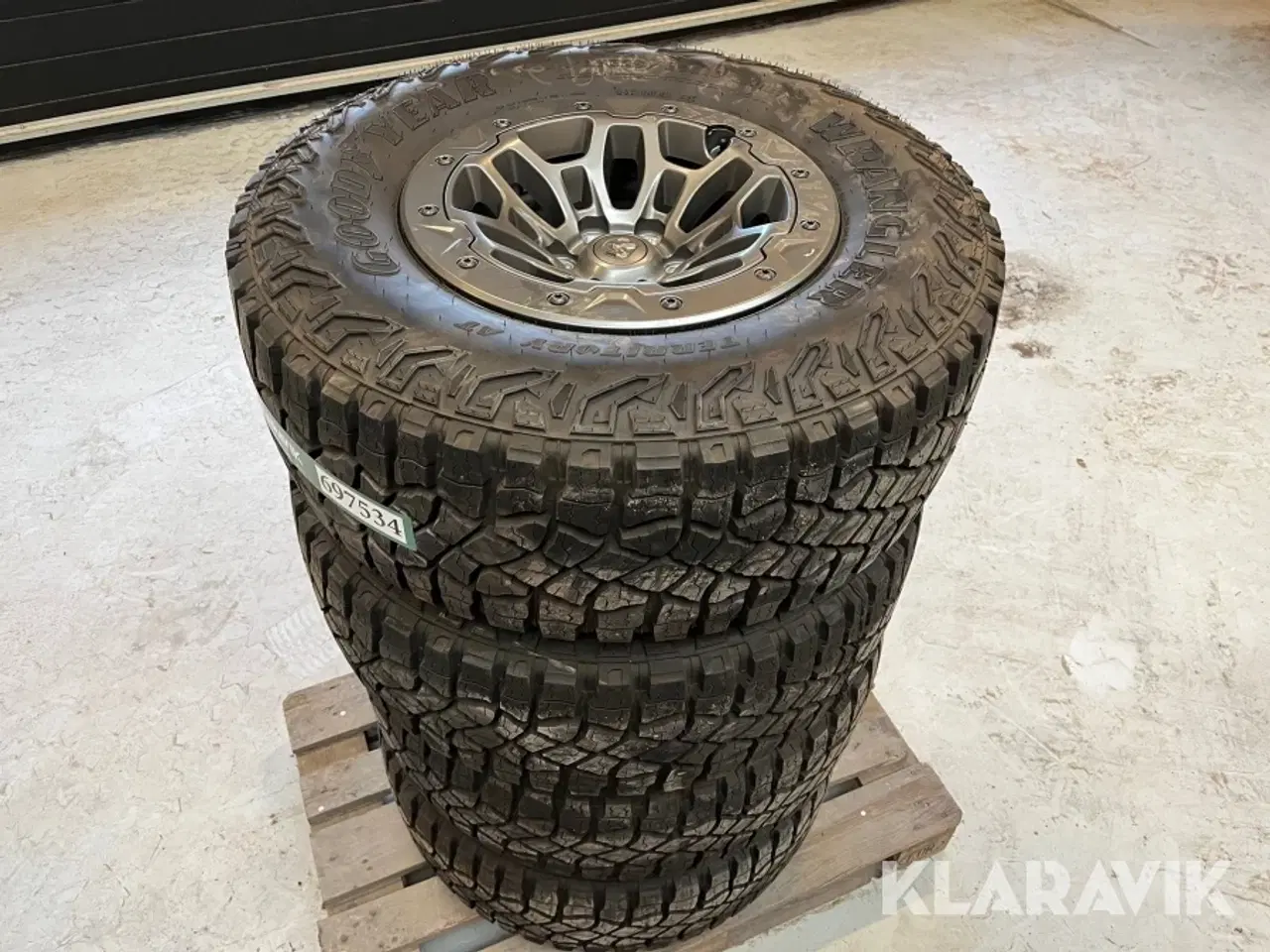 Billede 1 - Komplethjul Goodyear 325/65R18 - fra Dodge Ram