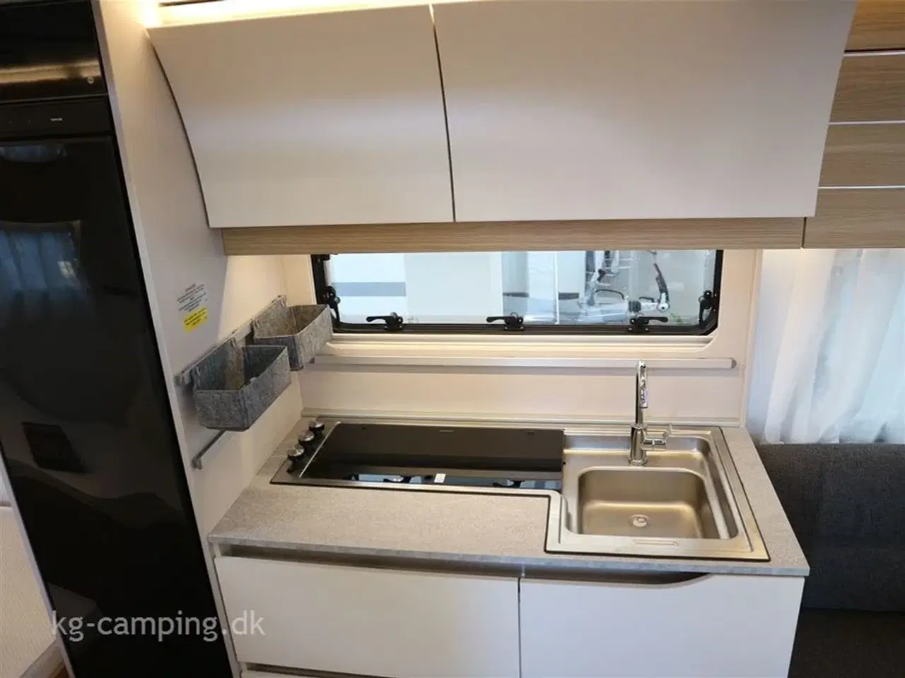 Billede 6 - 2024 - Adria Adora 572 UT Dejlig Kampagne vogn med enkeltsenge og Alde Centralvarme.