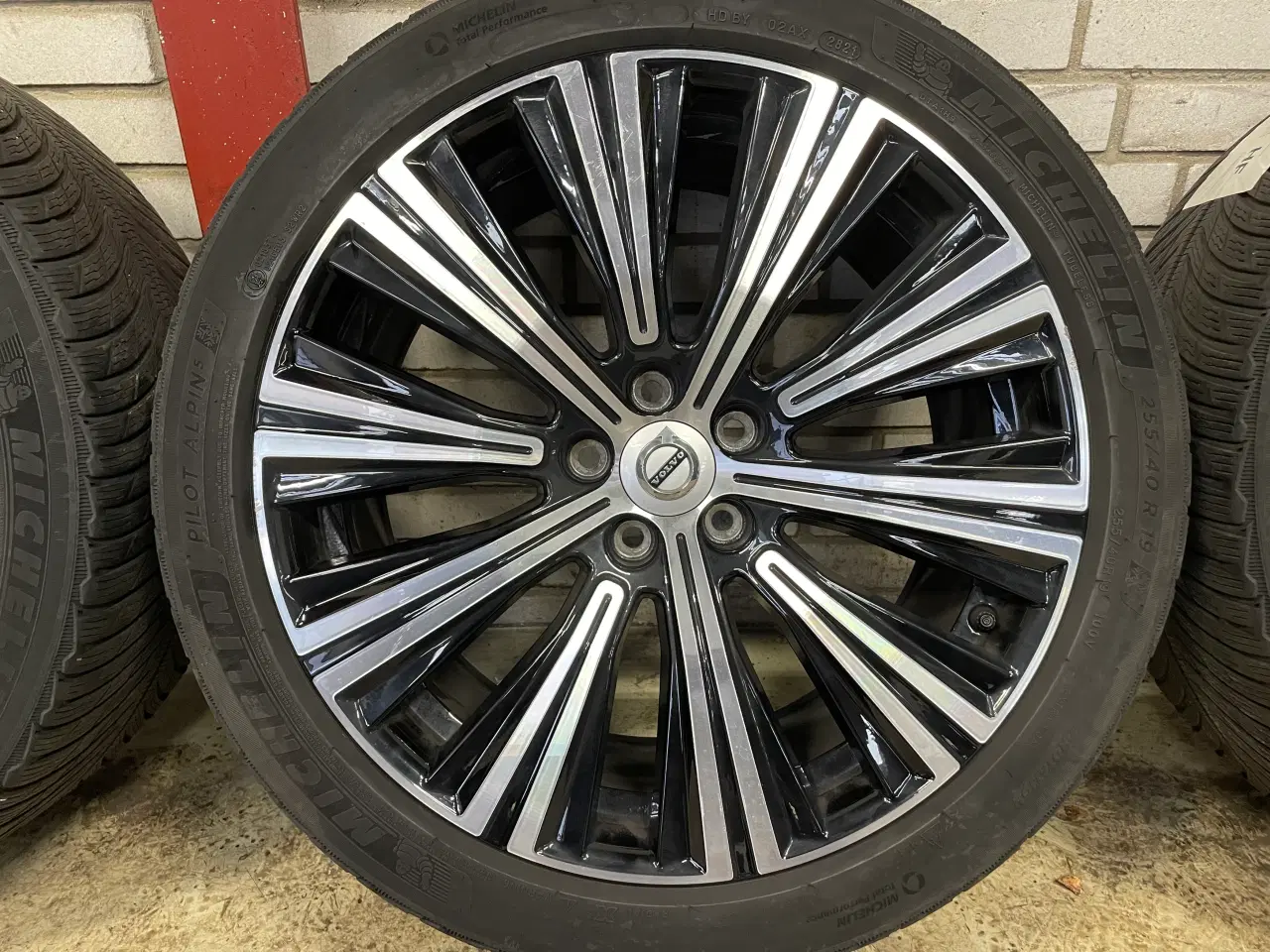 Billede 5 - 19 Volvo V90 255/40r19 Ref.211 vinter