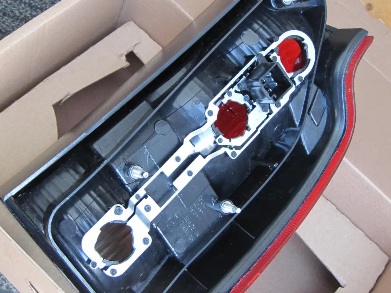 Billede 4 - V70 baglygte